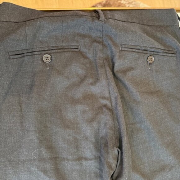 Pre-Loved H&M Men's Grey Slim Fit Pants - Size 30R - Picture 5 of 6